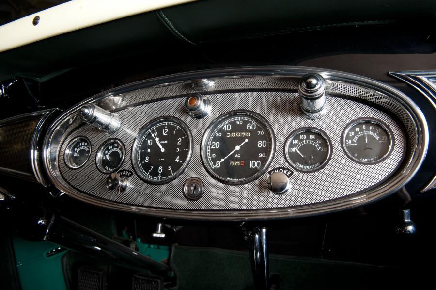  Cadillac V12 5-Passenger Phaeton by Fleetwood 1931 года  (фото 9 из 21)